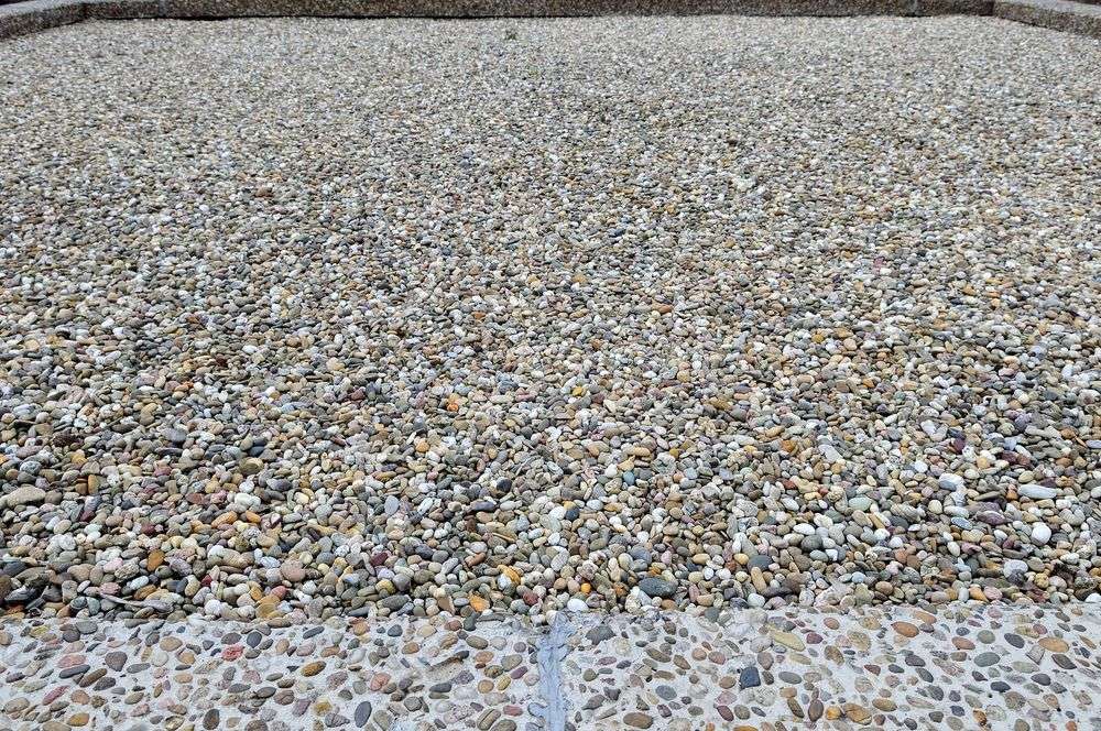 Bitumen dak met kiezels in 0345